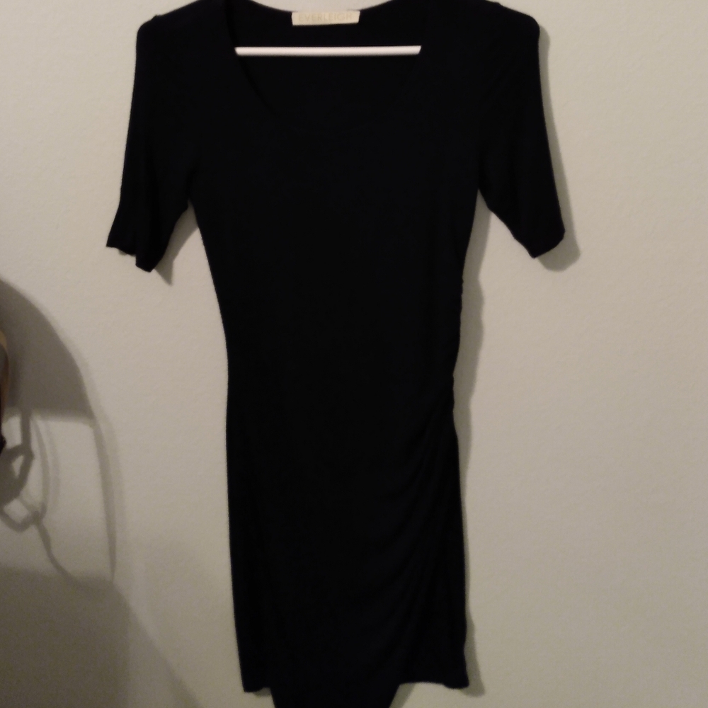 🎉 3/15$  Little Black Dress